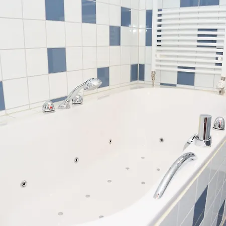 Ξενοδοχείο Linge 3*