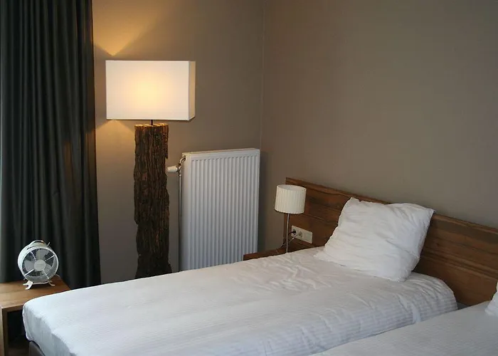 Linge Hotel 3*